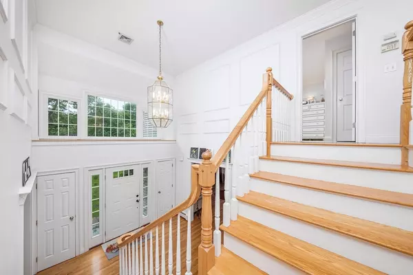 Weston, MA 02493,51 Bogle St
