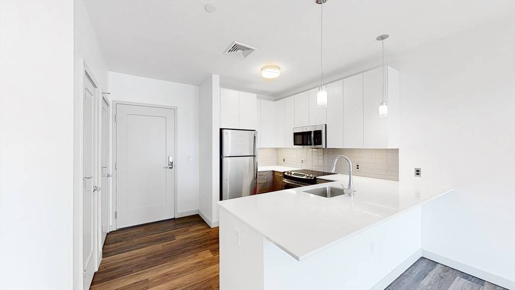 Boston, MA 02135,180 Telford St #412