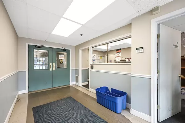 Webster, MA 01570,44 Morris St