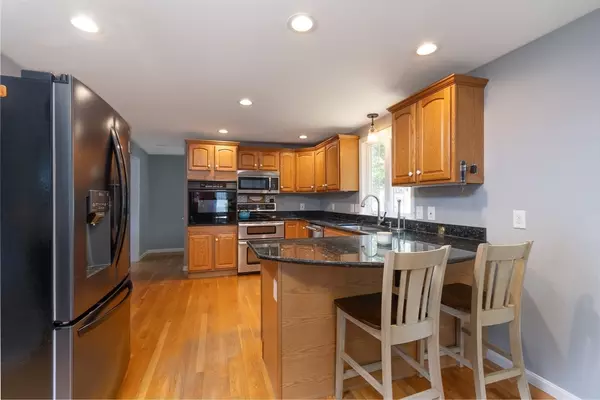 Ayer, MA 01432,25 Calvin St