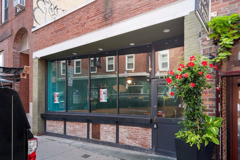 Boston, MA 02113,97-97A Salem St