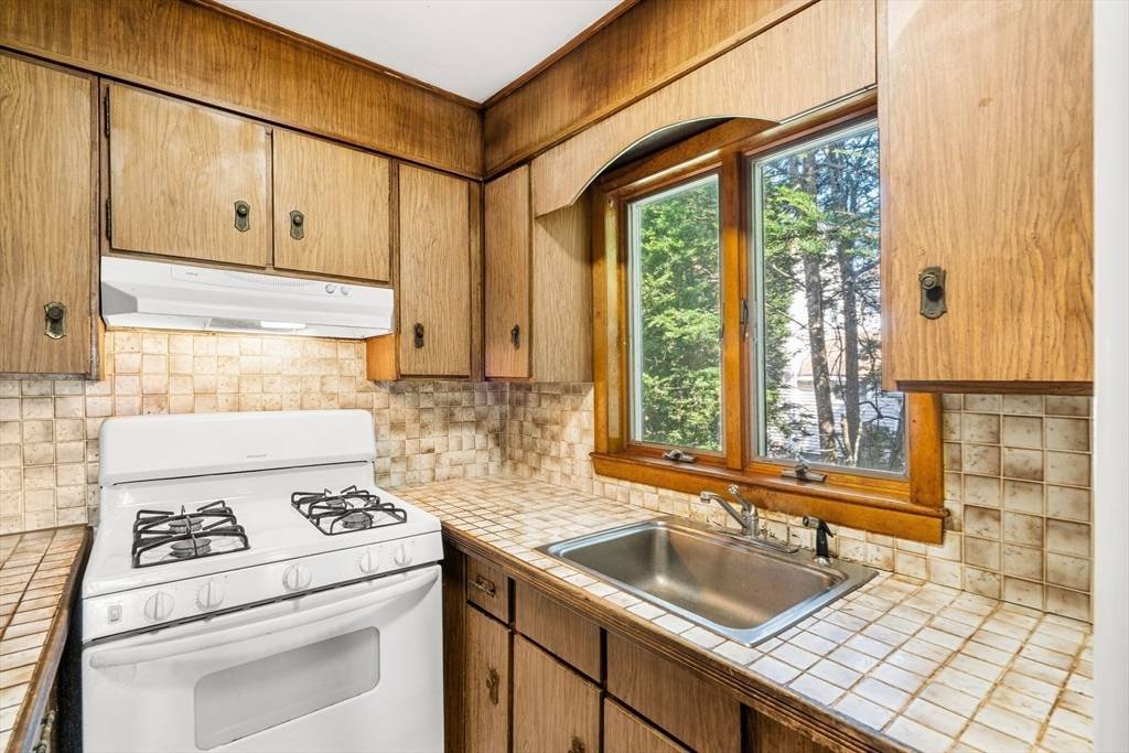 Lynn, MA 01905,24 Walden St