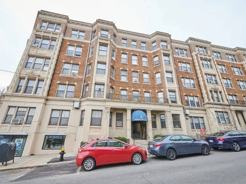 Boston, MA 02135,2 Sutherland Rd #32