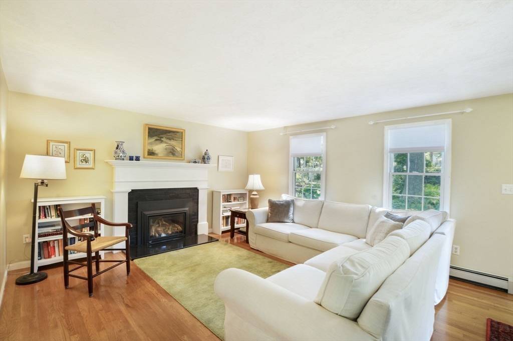 Sandwich, MA 02644,3 Old Barn Ln