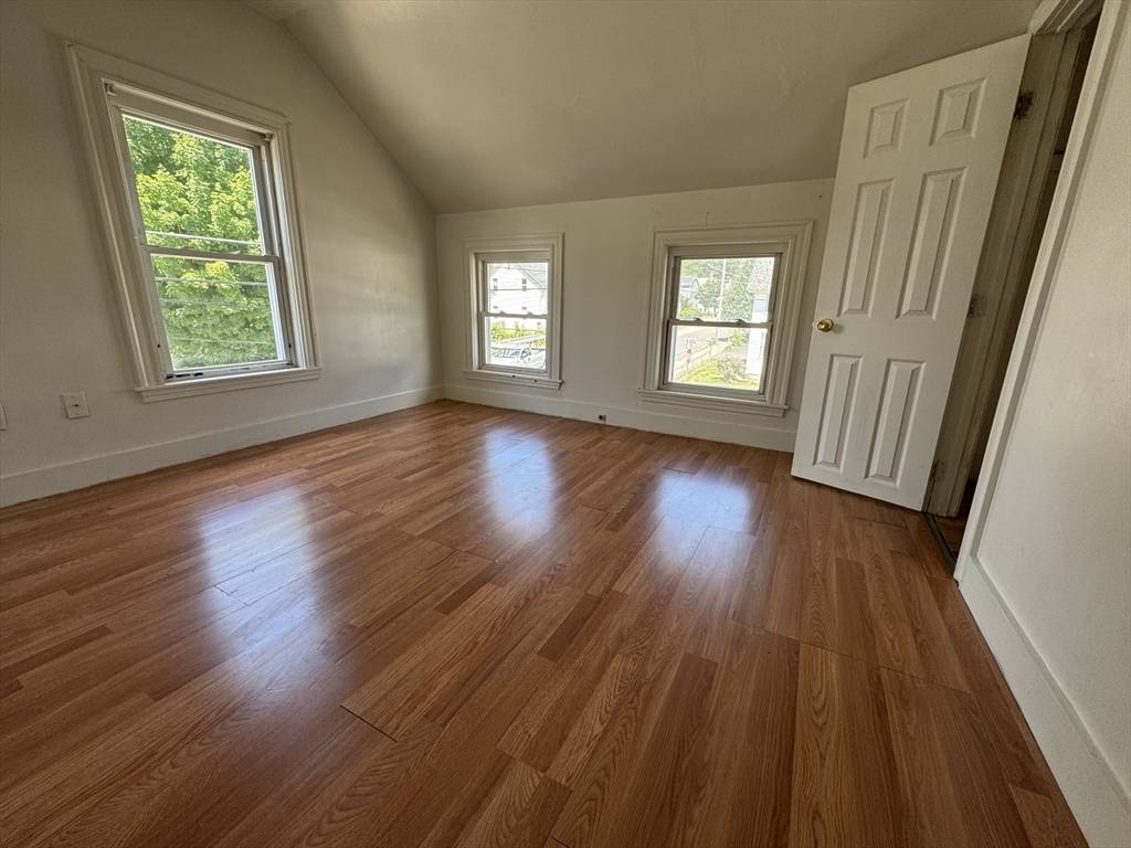Northbridge, MA 01588,35 B St #35