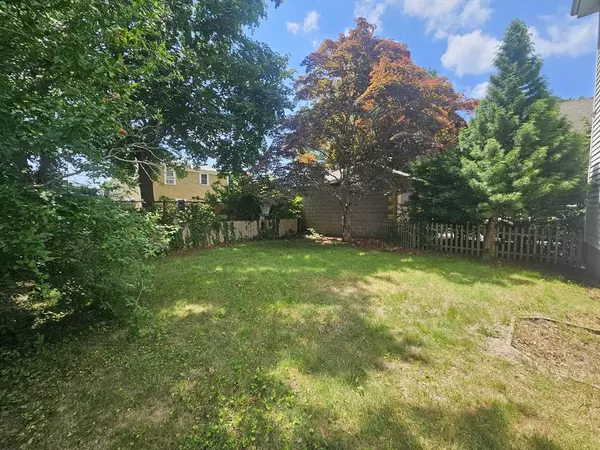 New Bedford, MA 02746,624-626 Coggeshall St