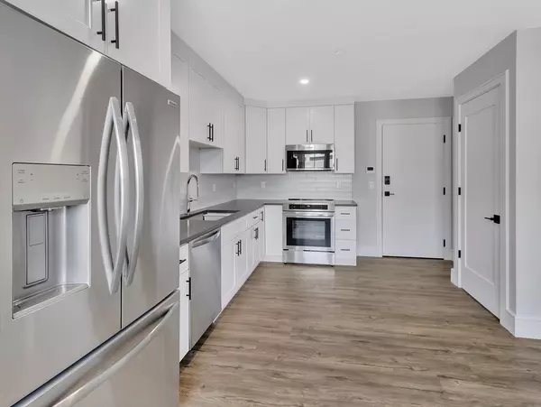 Dedham, MA 02026,1000 Washington Street #217