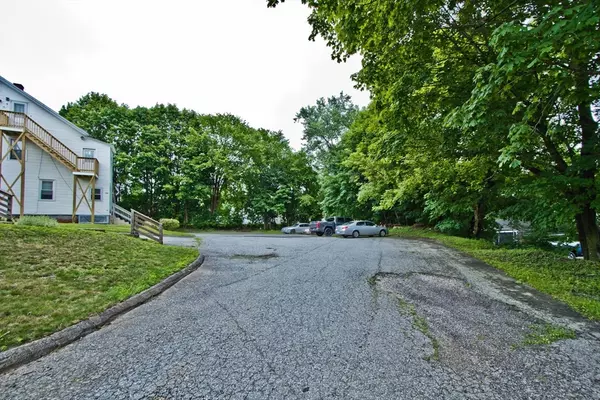 Charlton, MA 01507,32 Worcester