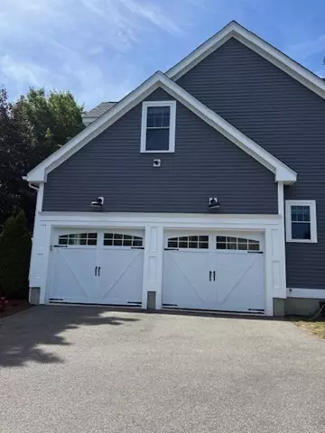 Wellesley, MA 02482,11 Pleasant St