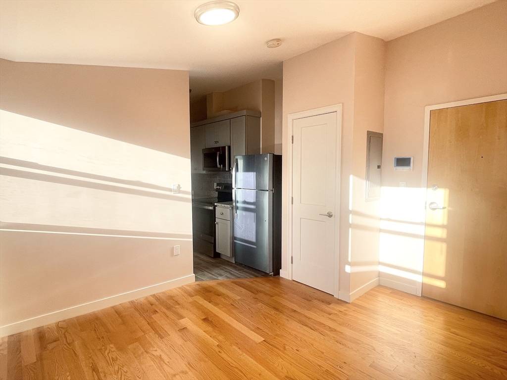 Boston, MA 02111,23 Hudson Street #402