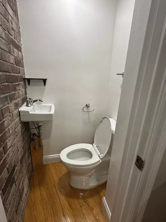 Boston, MA 02113,139 Salem Street #1