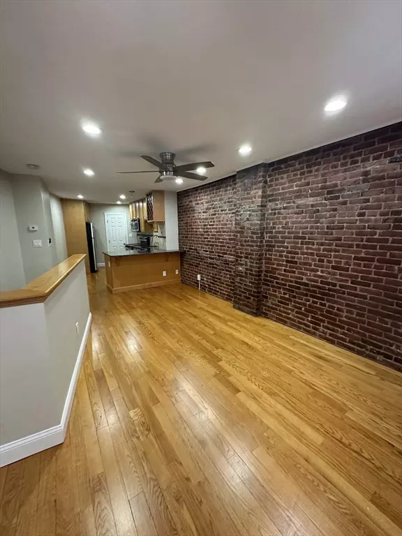 Boston, MA 02113,139 Salem Street #1