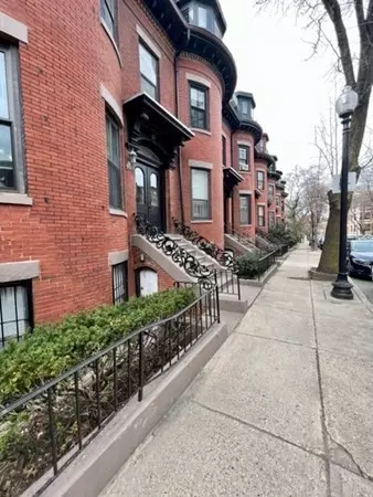 93 E Brookline St #2, Boston, MA 02118
