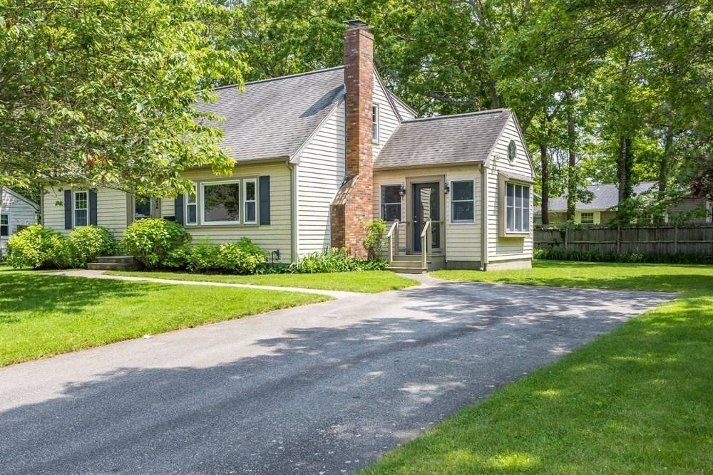 Falmouth, MA 02536,22 Emerson Rd