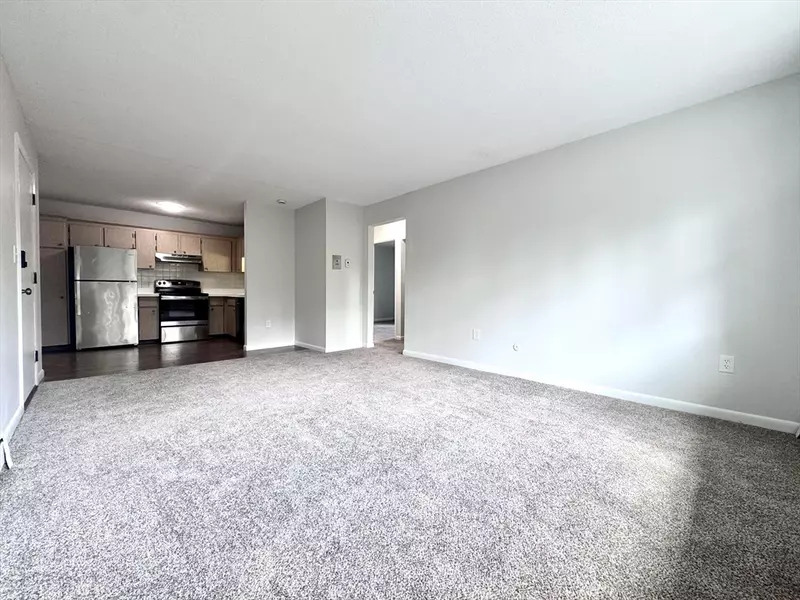 132 North St #10, Newton, MA 02460