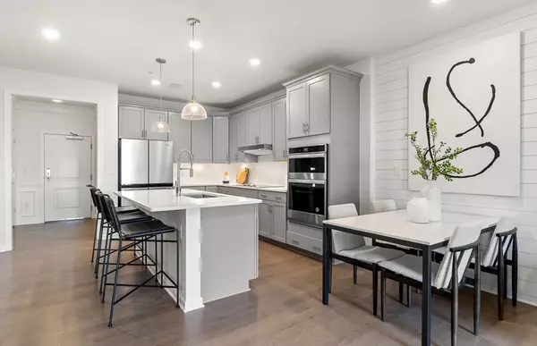 Woburn, MA 01801,6 Stratton Drive #3208