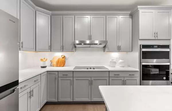 Woburn, MA 01801,6 Stratton Drive #3208