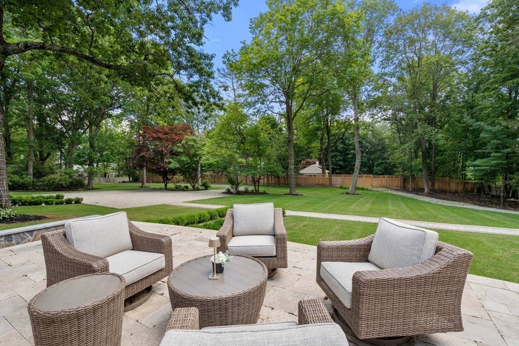 Milton, MA 02186,50 Brush Hill Lane
