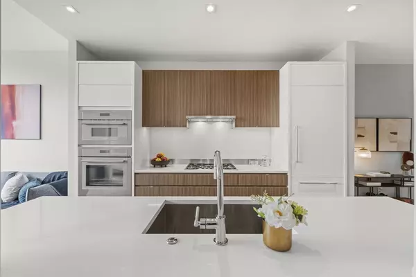 Boston, MA 02118,100 Shawmut Ave #201A