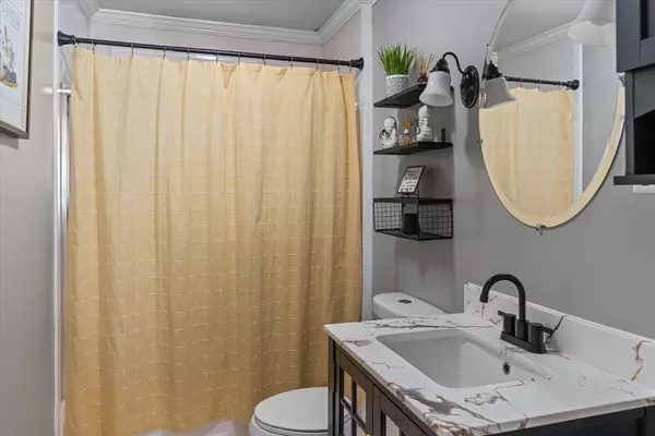 Methuen, MA 01844,29 Wallace St