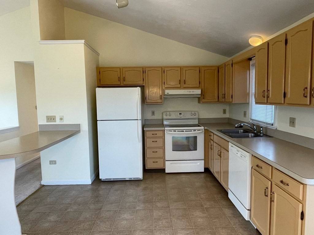 Bellingham, MA 02019,14 Brion Rd
