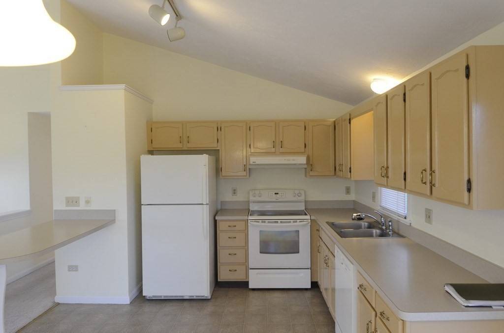 Bellingham, MA 02019,14 Brion Rd