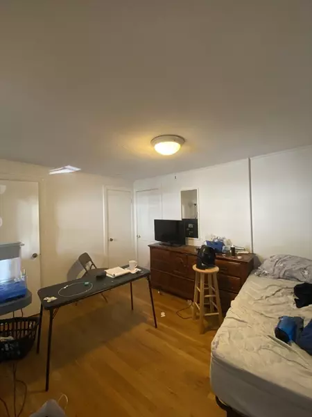 33 Sciarappa St #1, Cambridge, MA 02141