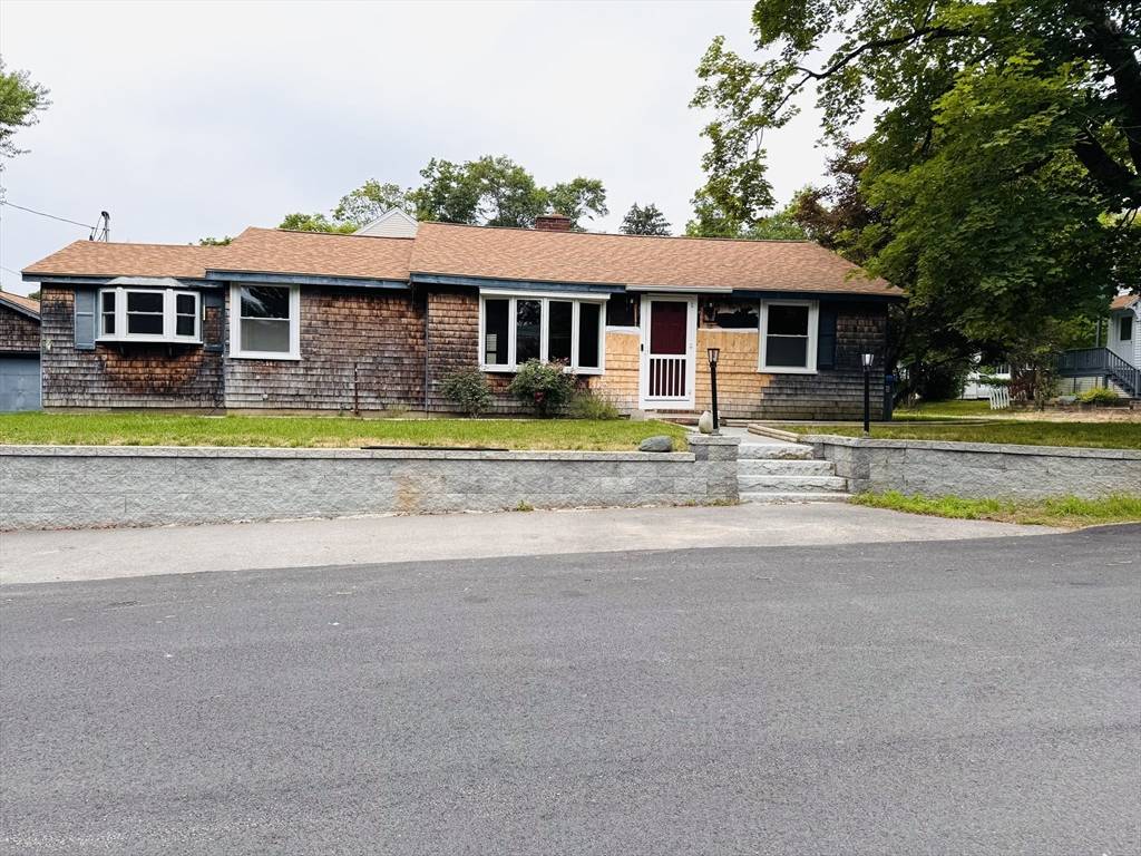 Plainville, MA 02762,22 Lincoln Ave.