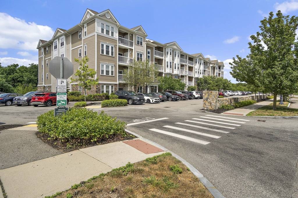 Weymouth, MA 02190,110 Trotter Rd #407