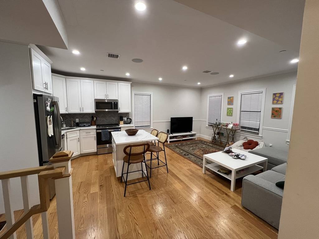 276 Athens St #PH, Boston, MA 02127