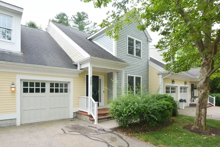 203 Godfrey Dr #203, Norton, MA 02766