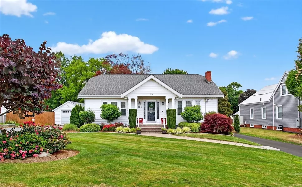 386 Buffinton St, Somerset, MA 02726