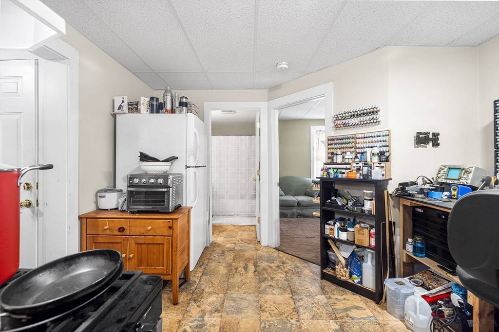 Attleboro, MA 02703,9-10 Parker Ct