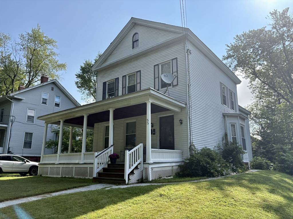 55 Gray St, Amherst, MA 01002