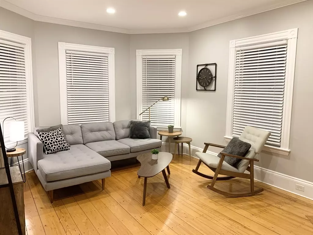 Cambridge, MA 02139,375 Broadway #5