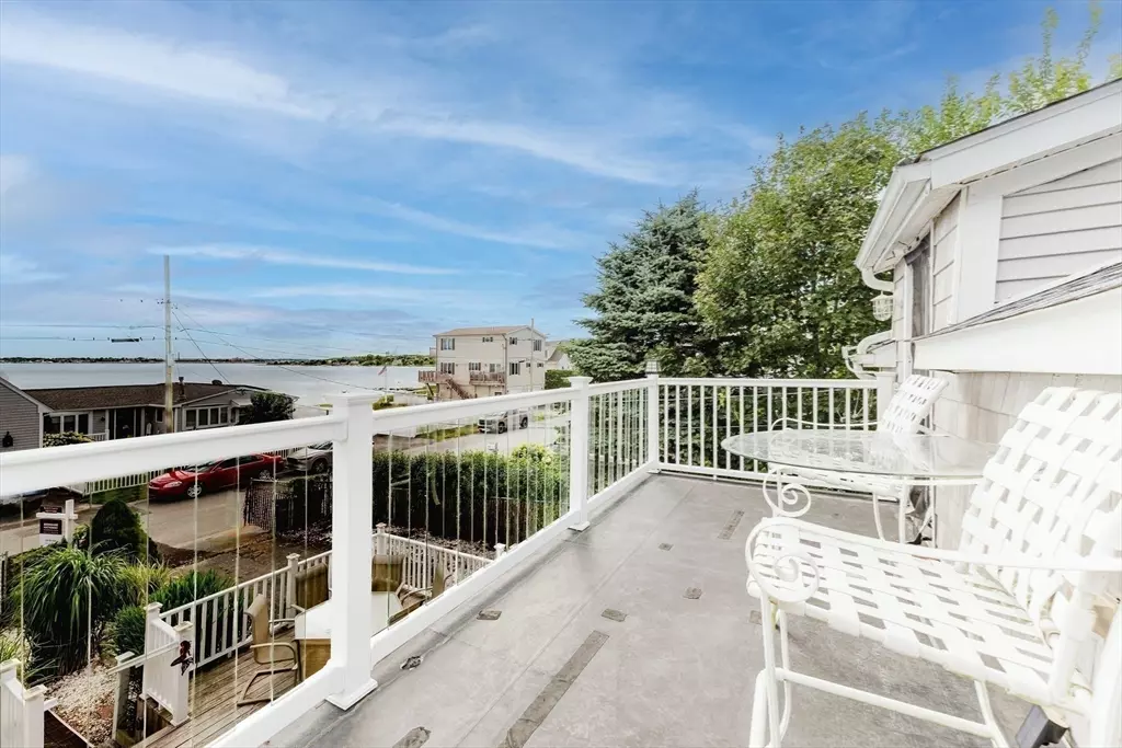 Fairhaven, MA 02719,54 Bayview Ave