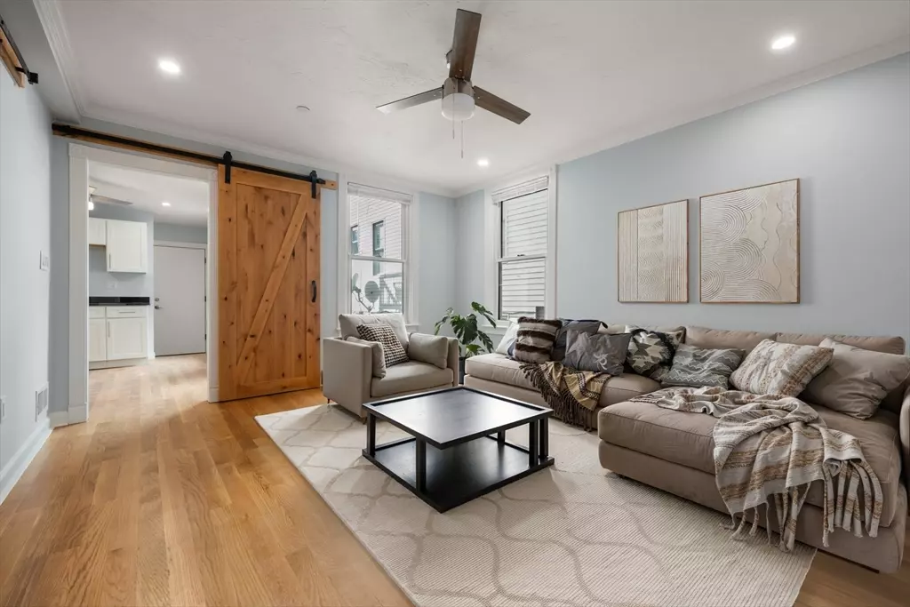 Boston, MA 02127,71 Old Harbor St #1