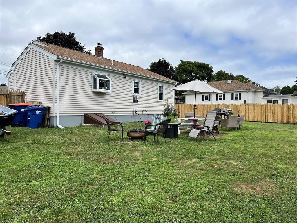Fairhaven, MA 02719,61 Harding Rd