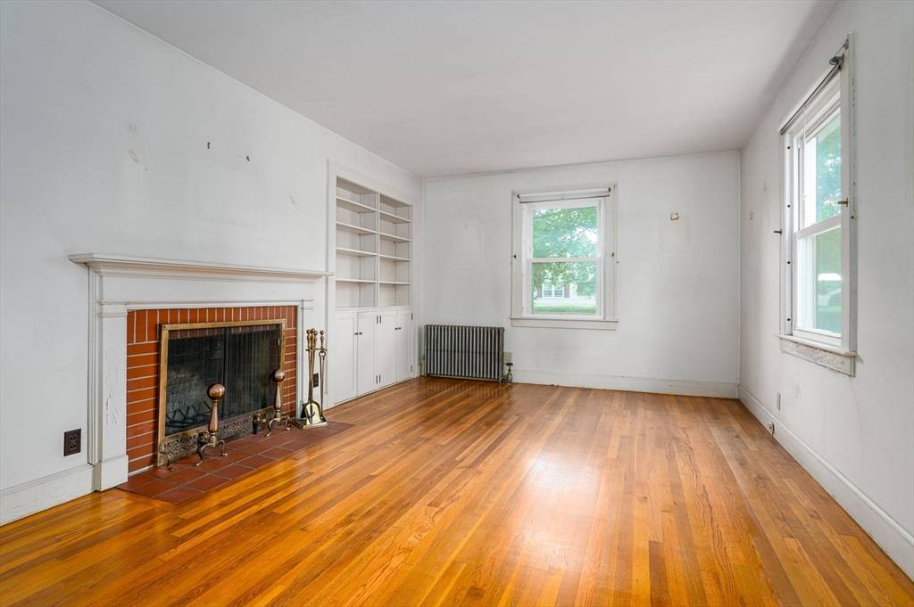 Easthampton, MA 01027,51 Taft Ave