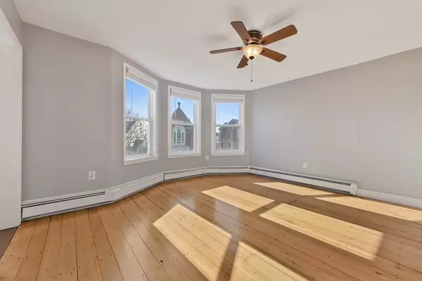 852 East Broadway #3, Boston, MA 02127