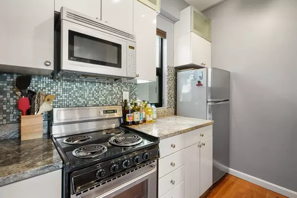 Boston, MA 02115,12 Stoneholm St #621