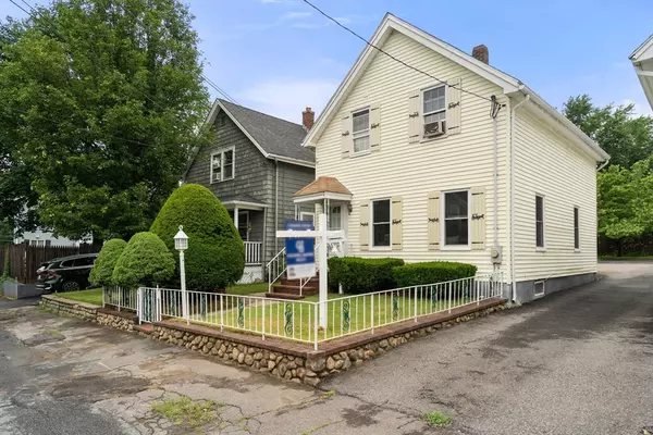 Dedham, MA 02026,16 Harding Ter