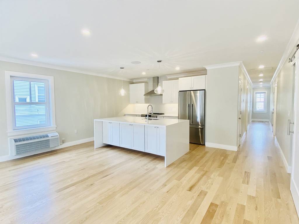 Boston, MA 02136,15 Yuill Circle #4