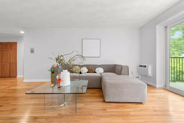 15 Francis #33, Brookline, MA 02446