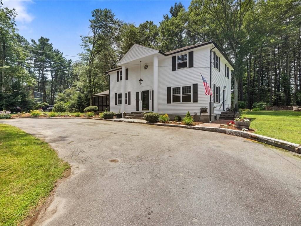 Uxbridge, MA 01569,262 W River Rd