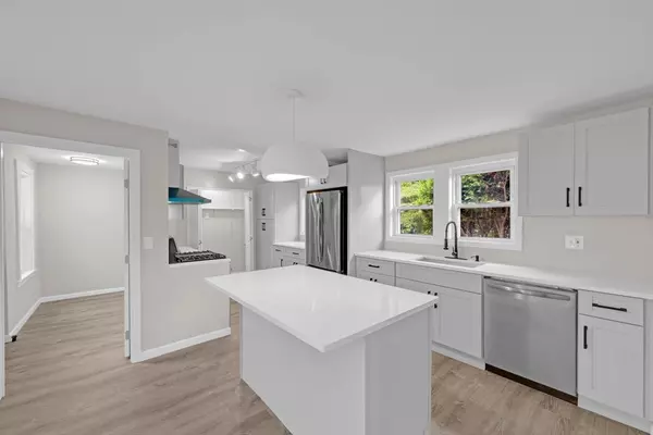 Fitchburg, MA 01420,2 Pine St