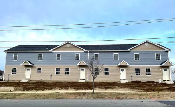 Chicopee, MA 01013,114 Mckinstry Ave #B