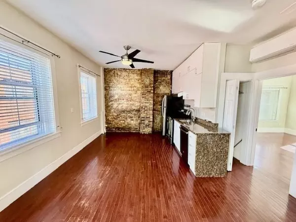 Boston, MA 02113,164 Prince #4