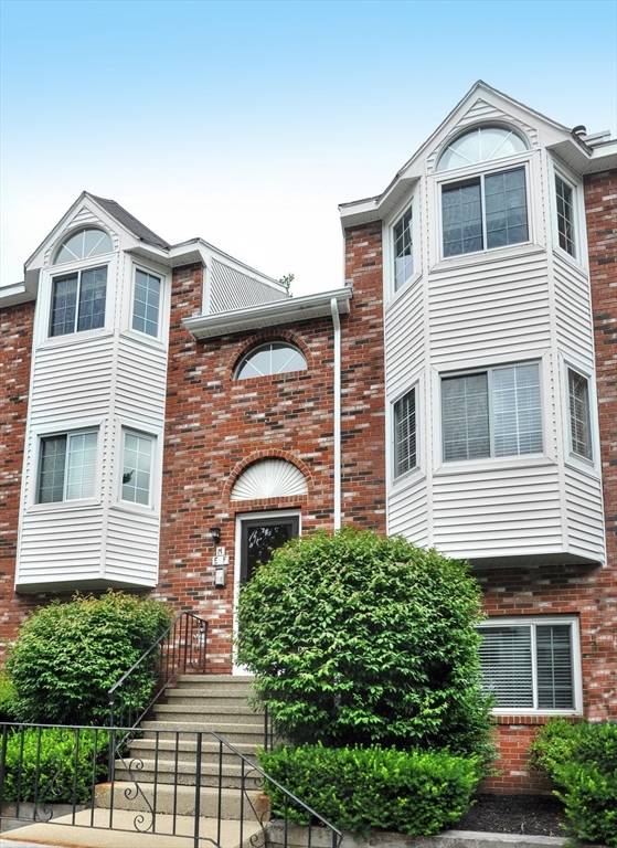 189 Tall Oaks Dr #F, Weymouth, MA 02190