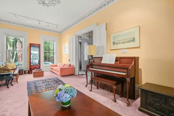 Boston, MA 02118,66 Rutland St